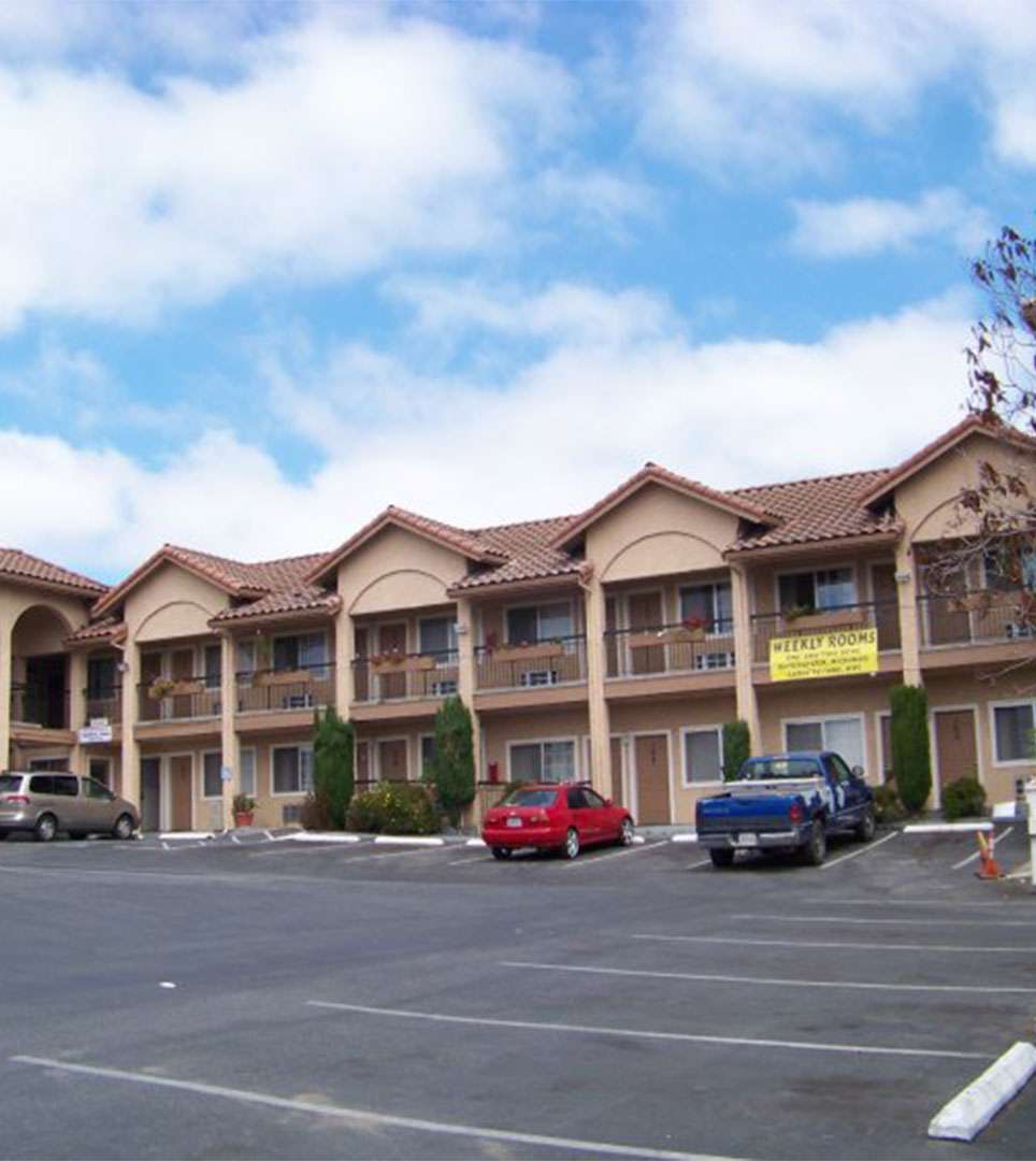 LEARN ABOUT THE AMENITIES AND SERVICES AT OUR WATSONVILLE HOTEL