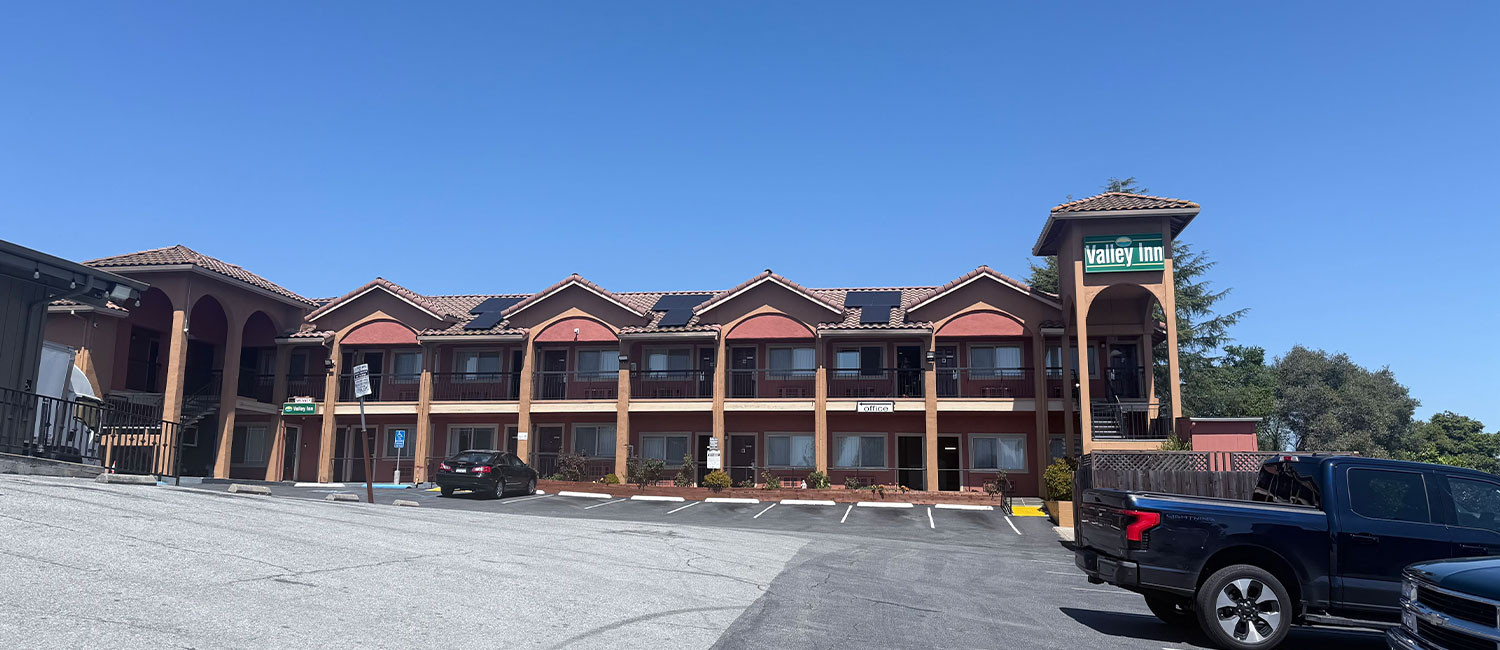 LEARN ABOUT THE AMENITIES AND SERVICES AT OUR WATSONVILLE HOTEL