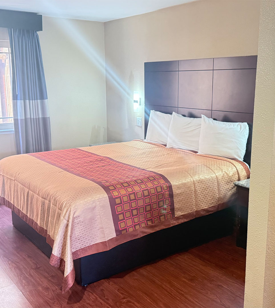 SLEEP SOUNDLY IN A WELL-APPOINTED GUEST ROOM IN WATSONVILLE, CA