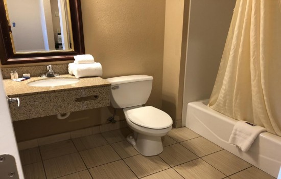 Welcome To Valley Inn Watsonville - King Room - Private Bathroom