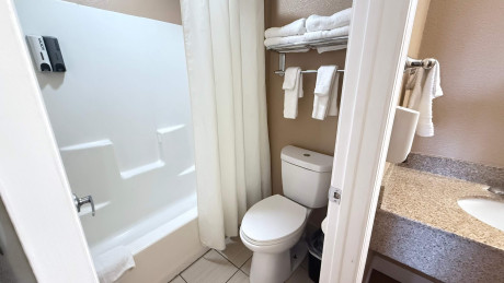 Valley Inn Watsonville - Bathroom