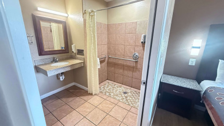 Valley Inn Watsonville - Bathroom